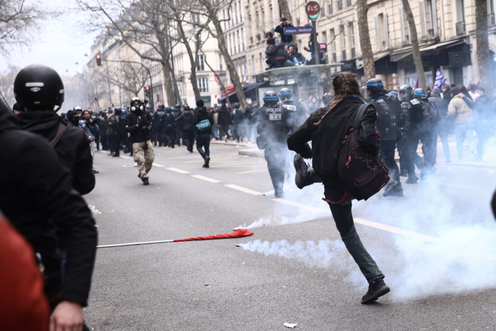 Manifestations: les services d&rsquo;ordre des syndicats sous pression