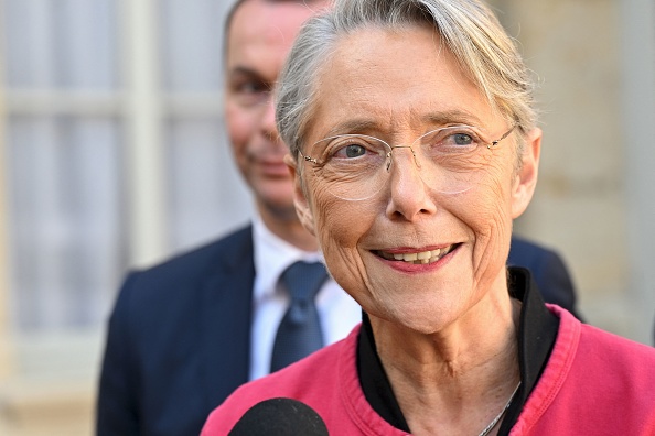 Élisabeth Borne veut «renouer le dialogue» avec les syndicats «dès» début mai