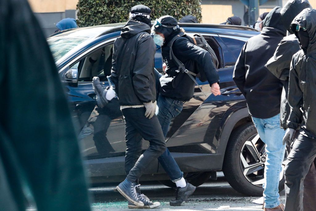 Retraites: à Rennes, des groupes «sèment véritablement le chaos», dénonce la maire Nathalie Appéré