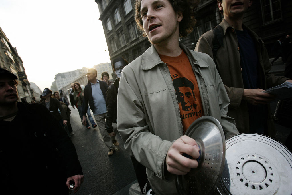 Retraites: plusieurs déplacements de ministres chahutés ou reportés