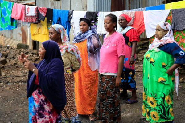 Embuscade et pluie tropicale à Mayotte: la CRS8 en baptême du feu outremer