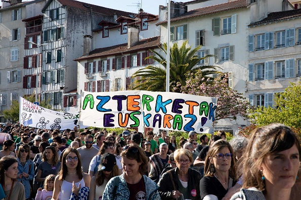 Bayonne: plus de 3000 manifestants réclament des moyens pour la langue basque