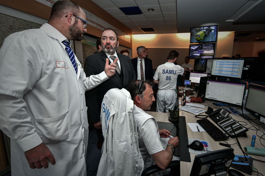 Hôpital: Braun reconnaît la «revendication juste» des internes en grève