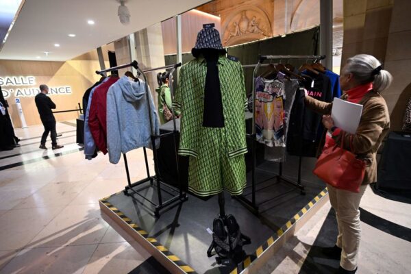 «Adjugé!» À la cour d&rsquo;appel de Paris, vente d&rsquo;objets issus du trafic de stupéfiants