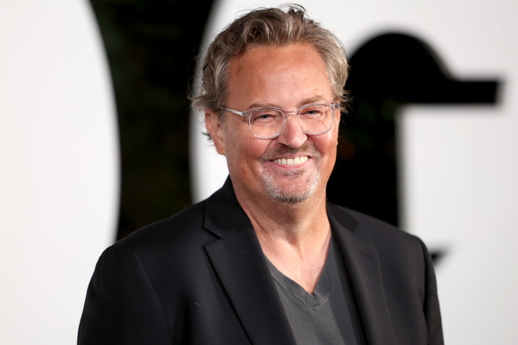 Matthew Perry va retirer de son autobiographie ses commentaires sur Keanu Reeves