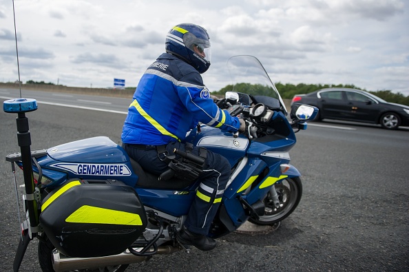 Accident lors d’une course sauvage: le conducteur écroué