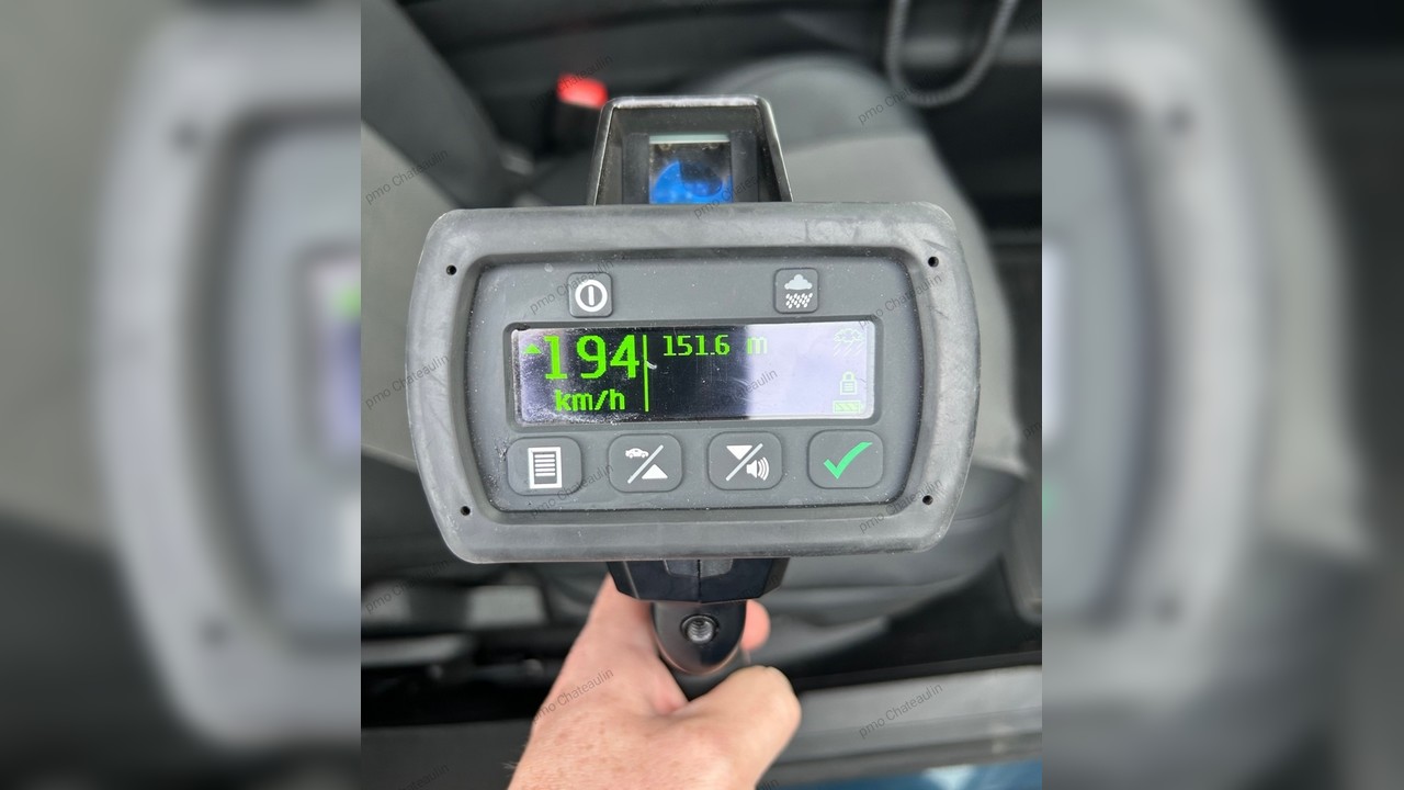 Finistère : un conducteur ivre flashé à 194km/h avec son fils de 10 ans à bord