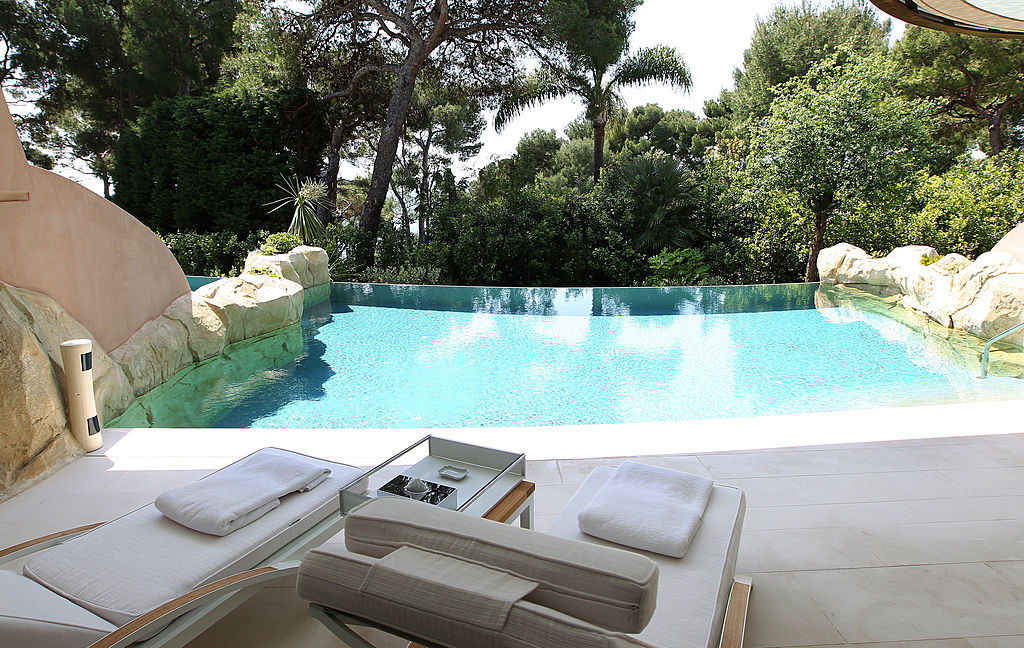 Sécheresse: les piscines privées au cœur des crispations