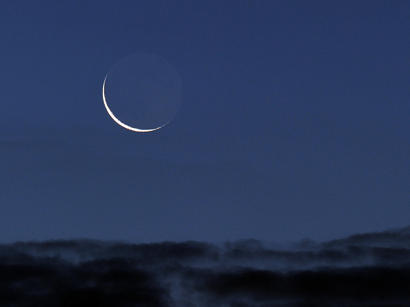 Ces jours-ci, la lune aura une «lueur cendrée»: ne manquez pas d’observer ce phénomène rare