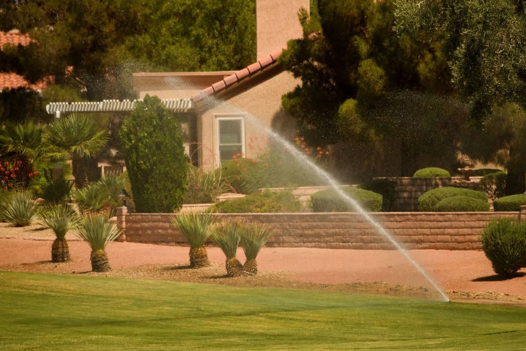 Sécheresse: un maire de la Côte d&rsquo;Azur dénonce ses célébrités, grosses consommatrices d&rsquo;eau