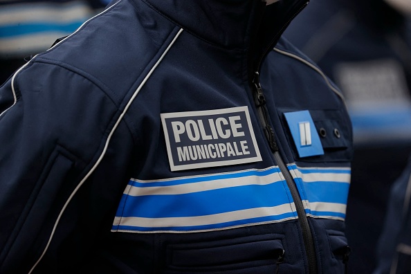 Un homme tué par balle en pleine rue à Paris, les suspects en fuite