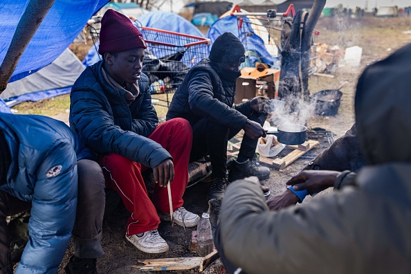 Nord: un campement de migrants évacué près de Dunkerque
