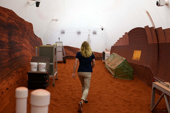 Kelly Haston, scientifique qui s&rsquo;apprête à passer un an sur Mars