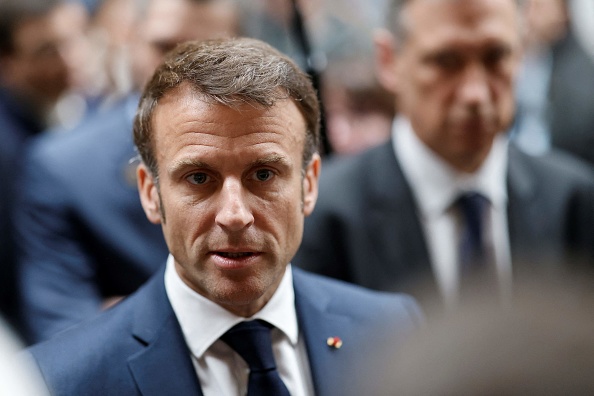 Emmanuel Macron veut mettre les bouchées doubles sur la réindustrialisation