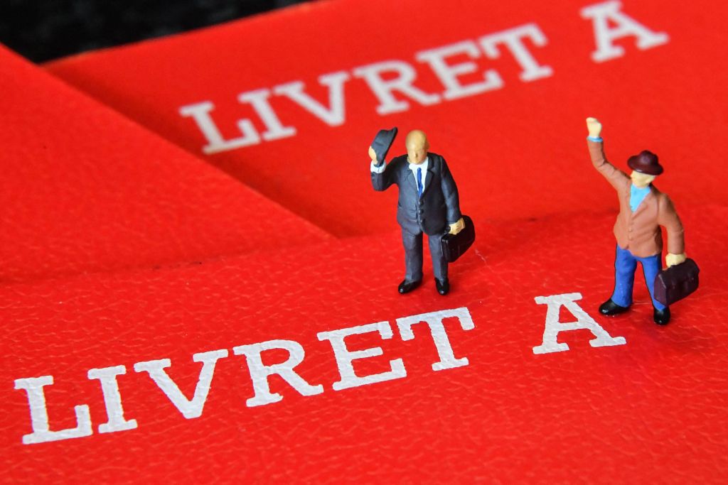 Le Livret A attire toujours en avril, mais moins que les mois précédents