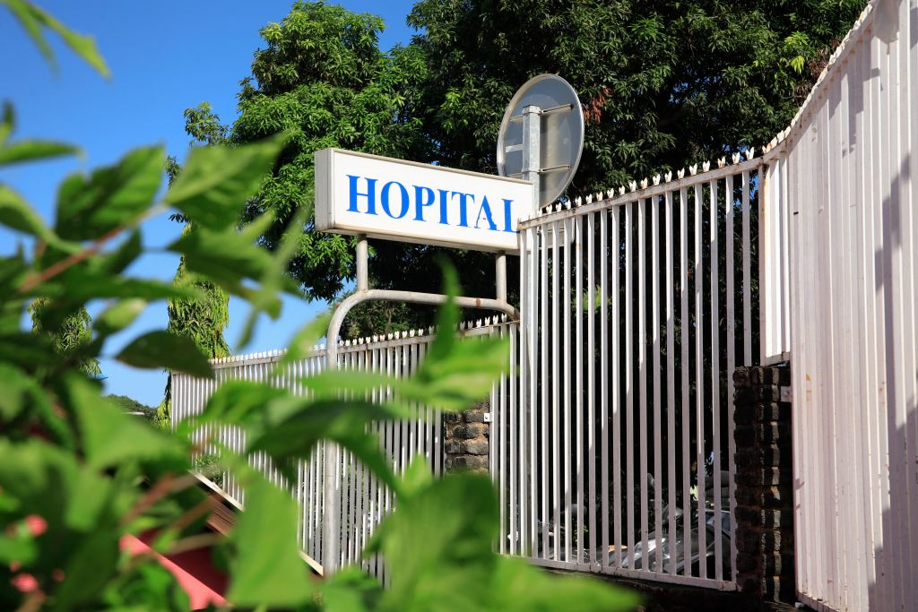 Mayotte: les accès à l&rsquo;hôpital de Mamoudzou bloqués par des collectifs