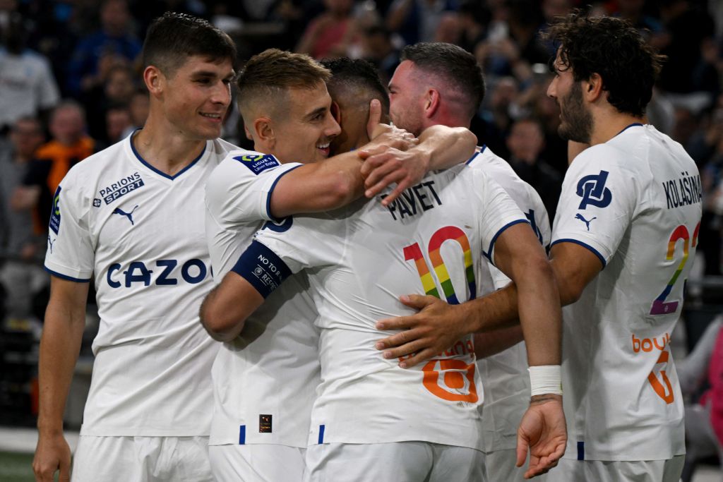 Kyllian, le jeune fan de l&rsquo;OM, et son père remercient la générosité des Marseillais, suite au vol de portable au Vélodrome