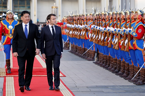 Premier président français en Mongolie, Emmanuel Macron défend des projets énergétiques