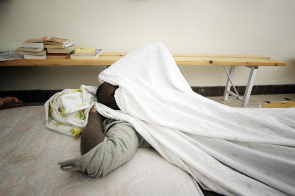 Avant les JO-2024: le transfert de sans-abri de Paris vers les régions suscite des inquiétudes