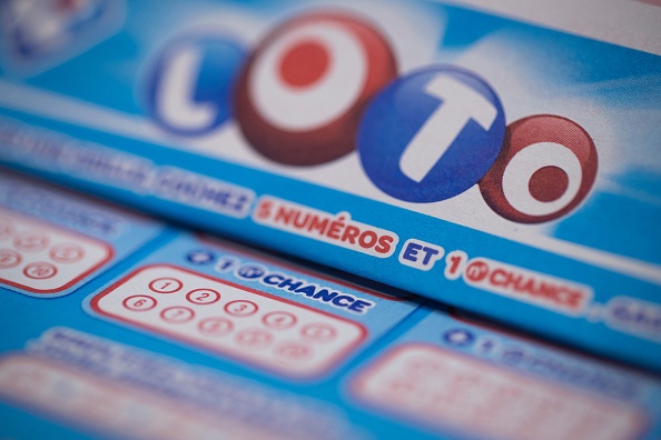 Loto: cinq collègues de travail remportent le jackpot et se partagent 2,3 millions d&rsquo;euros