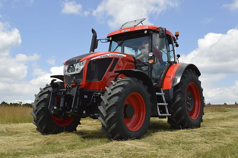 Alcoolisé et en colère, un individu percute un bar éphémère à Vic-Fezensac au volant d&rsquo;un engin agricole