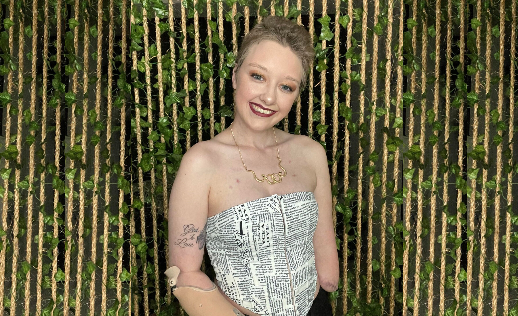 «Dieu m&rsquo;a donné une force que je n&rsquo;aurais jamais cru possible», confie Evelyn, 22 ans, amputée des quatre membres