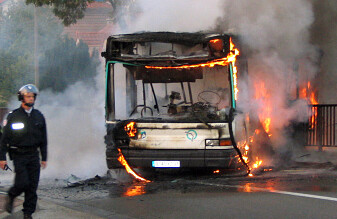 Paris: un bus hybride de la RATP prend feu sur le périphérique, sans faire de blessés