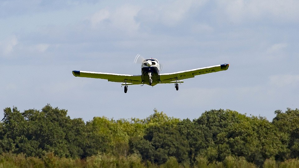 Un petit avion se crashe lors du décollage à l&rsquo;aéroport de Saint-Tropez