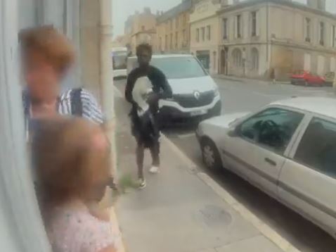 Agression d&rsquo;une septuagénaire à Bordeaux: l&rsquo;individu a tenté d&rsquo;enlever sa petite-fille