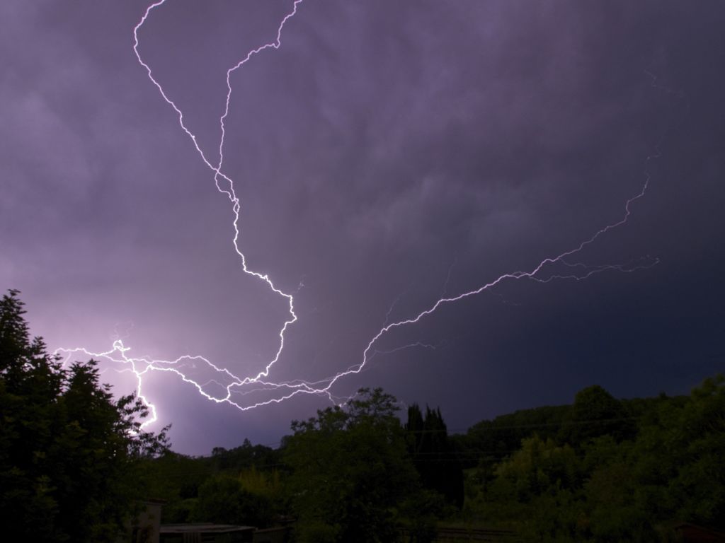 Orages: un homme meurt foudroyé en Haute-Savoie