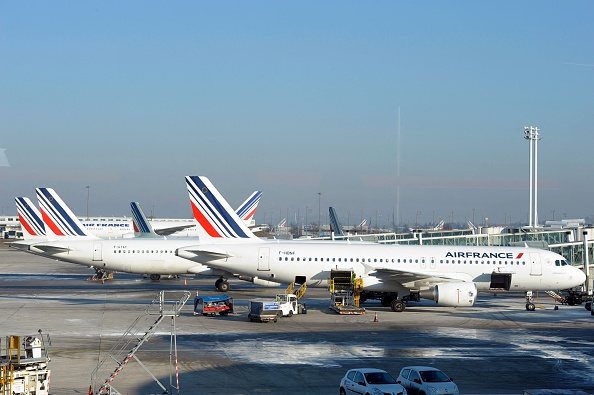 Retraites: un tiers des vols annulés mardi à Paris-Orly, d&rsquo;autres aéroports touchés