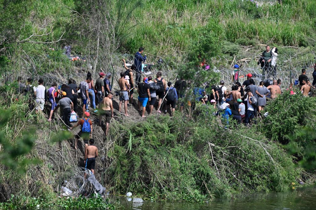 Traverser la forêt tropicale du Panama et la frontière américano-mexicaine pour échapper au communisme
