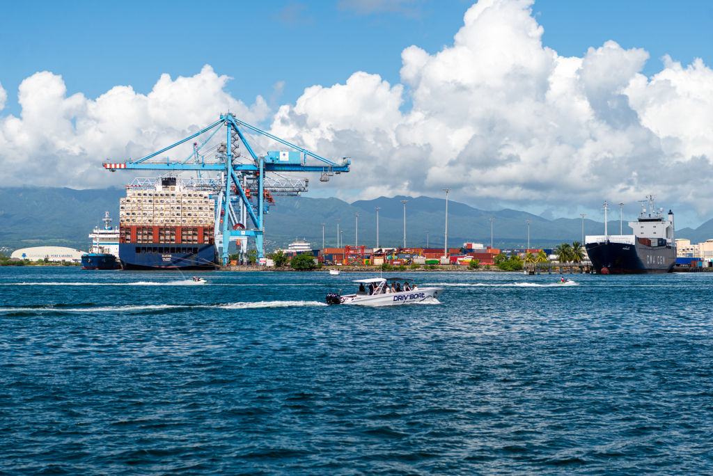 Démantèlement d&rsquo;un trafic de cocaïne de la Guadeloupe vers l&rsquo;Hexagone: sept mises en examen