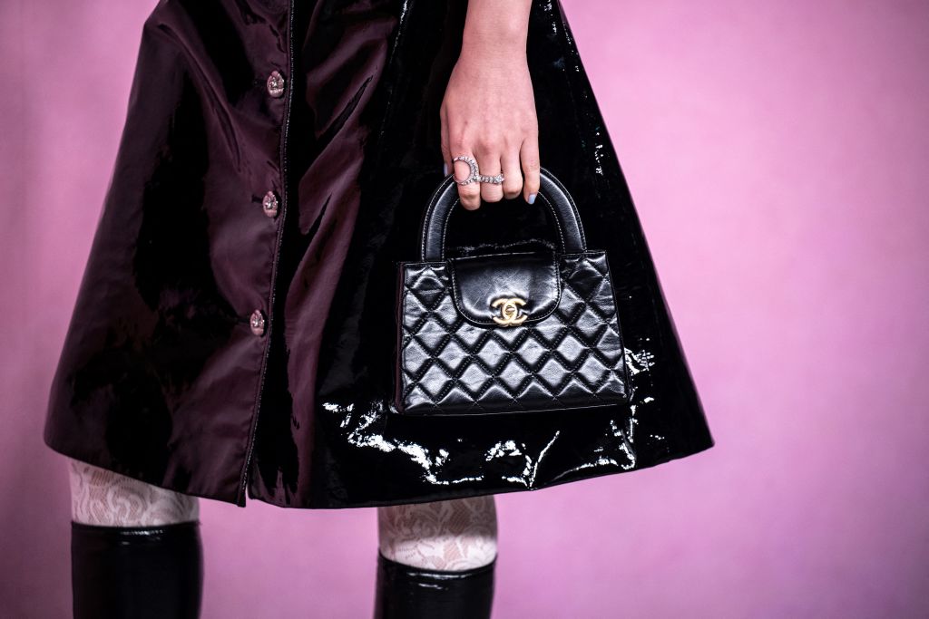 Neuf mises en examen pour 3,5 millions d&rsquo;euros d&rsquo;articles de maroquinerie volés chez des géants du luxe