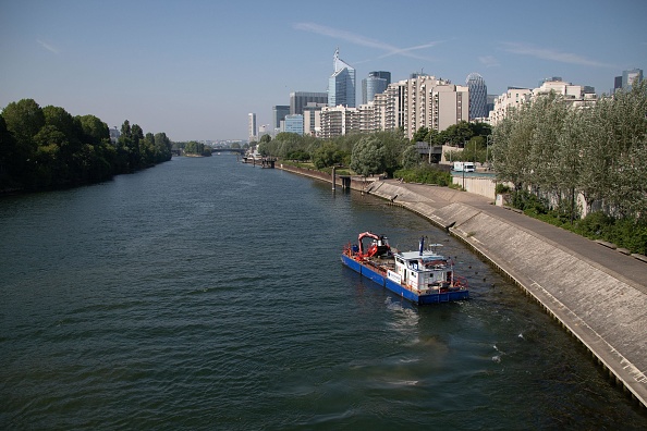 Les eaux européennes polluées par un produit chimique persistant, alertent des associations