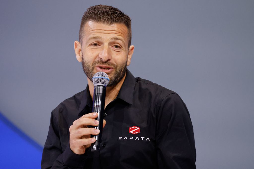 «En une heure, n&rsquo;importe qui peut le prendre en main»: Franky Zapata dévoile le premier scooter des airs français