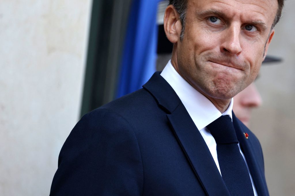Emmanuel Macron face au casse-tête du remaniement