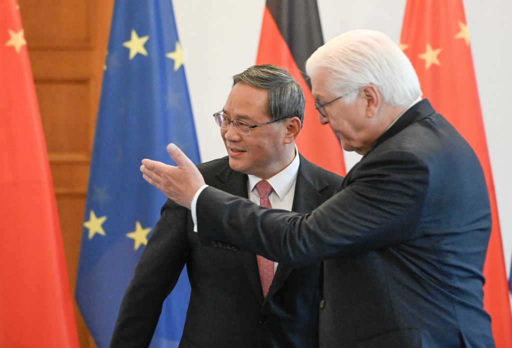 Bien que critiqué, Pékin envoie son émissaire en Allemagne