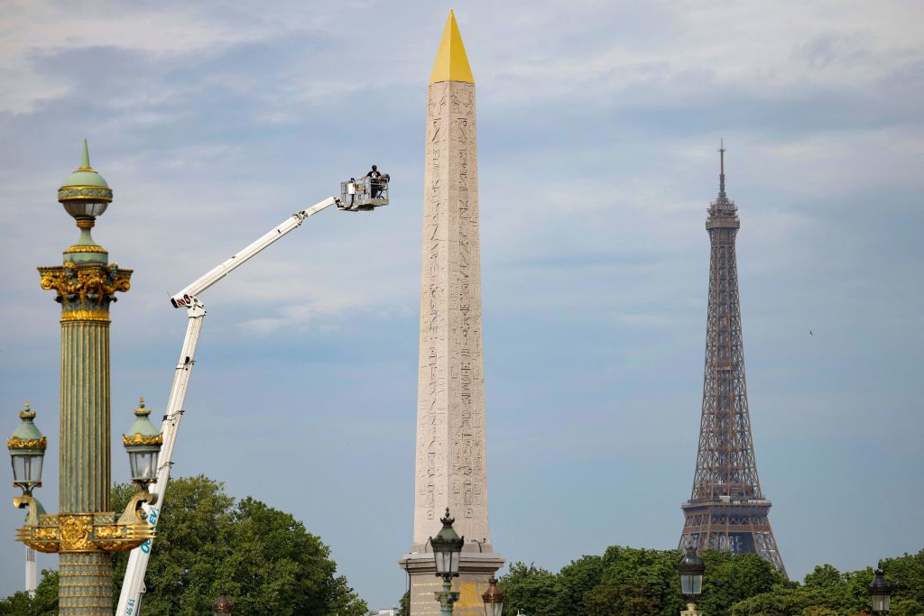 L&rsquo;obélisque de la place de la Concorde à Paris a retrouvé sa pointe