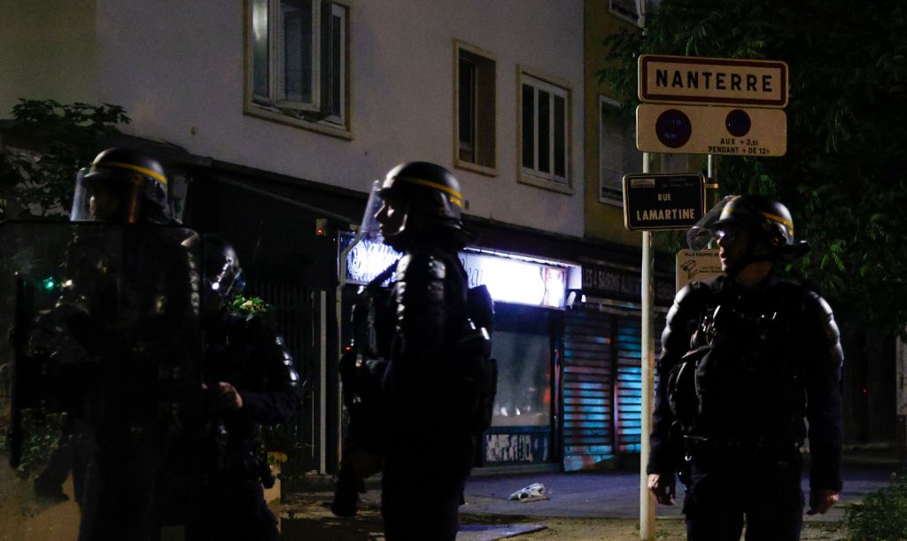 Violences en France: 150 interpellations, Emmanuel Macron convoque une cellule de crise