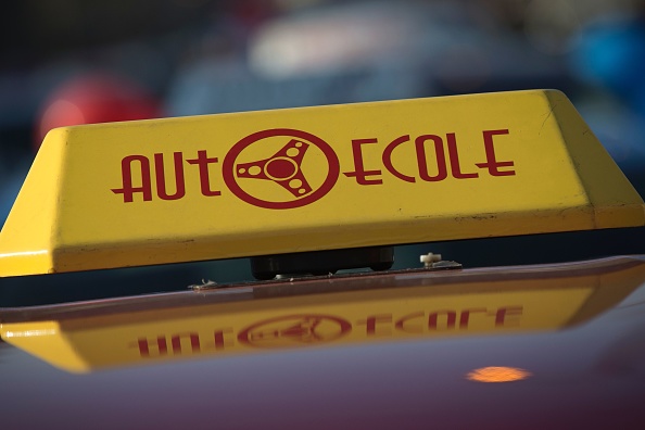 Le gouvernement va abaisser à 17 ans l&rsquo;âge pour conduire seul