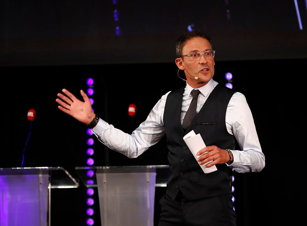 «Je suis marié depuis 25 ans à une femme merveilleuse»: Julien Courbet se confie sur sa vie de famille