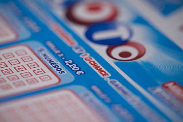 «J’en suis restée abasourdie»: elle tente sa chance au Loto en se trompant de jour et remporte 5 millions d’euros