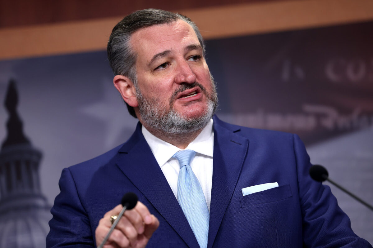 « Une obsession maladive » : le sénateur Ted Cruz reproche à l&rsquo;administration Biden de limiter sa coopération avec Israël