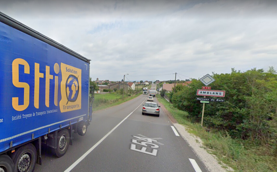 Haute-Saône: trois blessés graves et une maison détruite, dans une collision impliquant un camion et une voiture