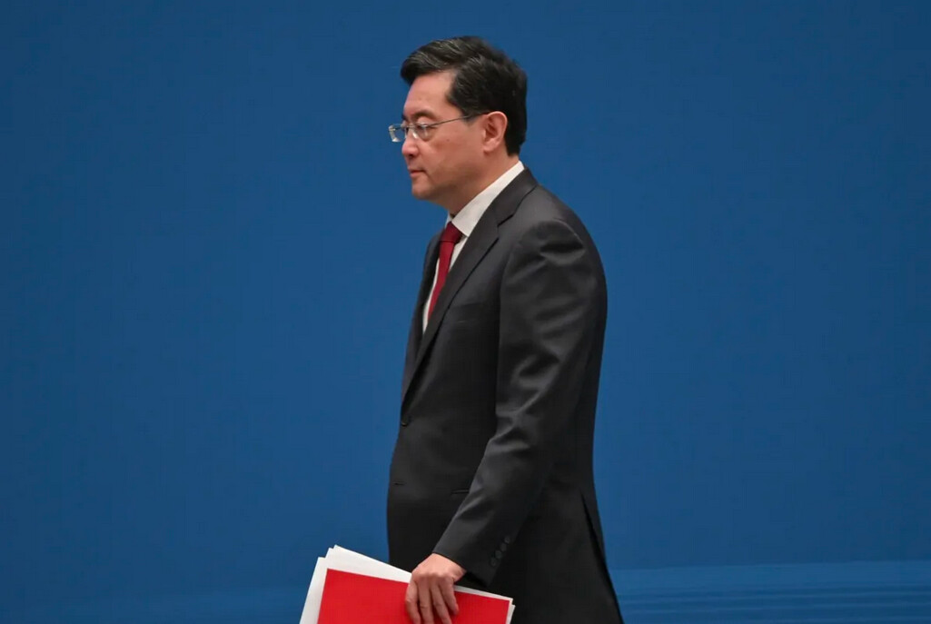 La Chine remplace son ministre des Affaires étrangères Qin Gang absent depuis un mois