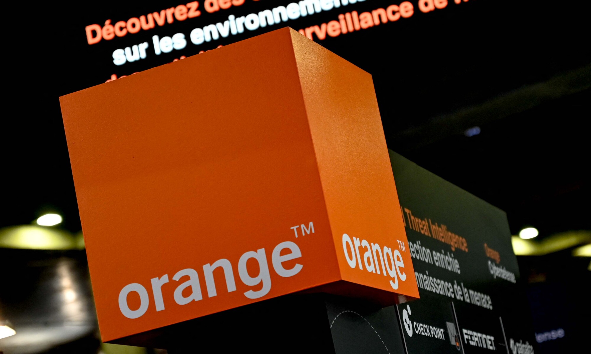 Fusion entre Orange et MasMovil: la Commission européenne suspend son enquête par crainte d’«effets anticoncurrentiels considérables»
