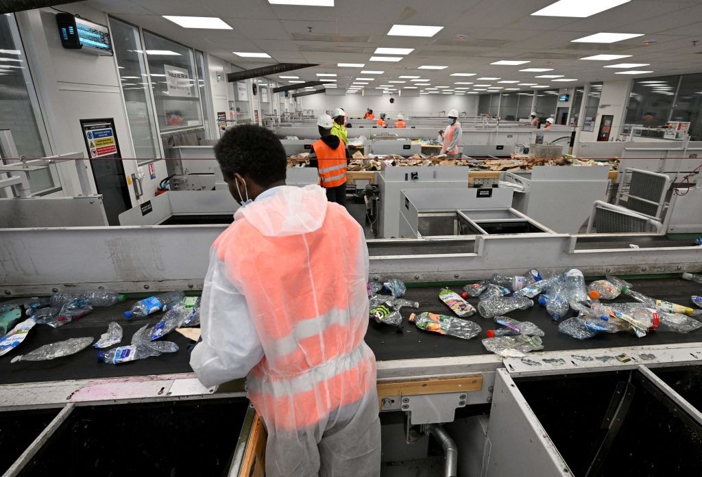 Nîmes: un salarié tué après avoir été happé par la machine d&rsquo;un centre de tri de déchets