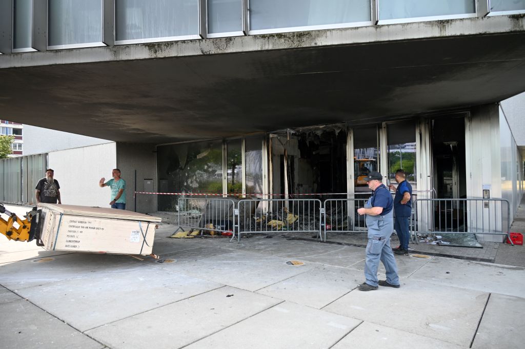 Mairie incendiée à Mons-en-Barœul: neuf mises en examen annulées pour «une erreur de procédure»