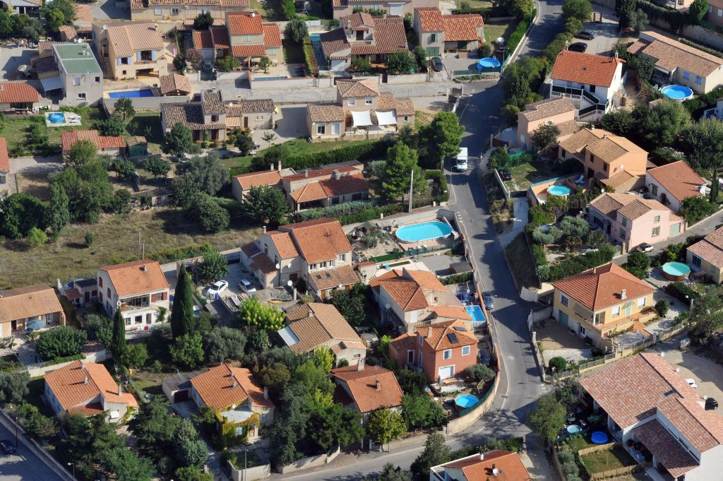 Oise: les impôts le somment de payer une taxe pour l’installation de sa piscine démontable alors qu’il n’est pas imposable